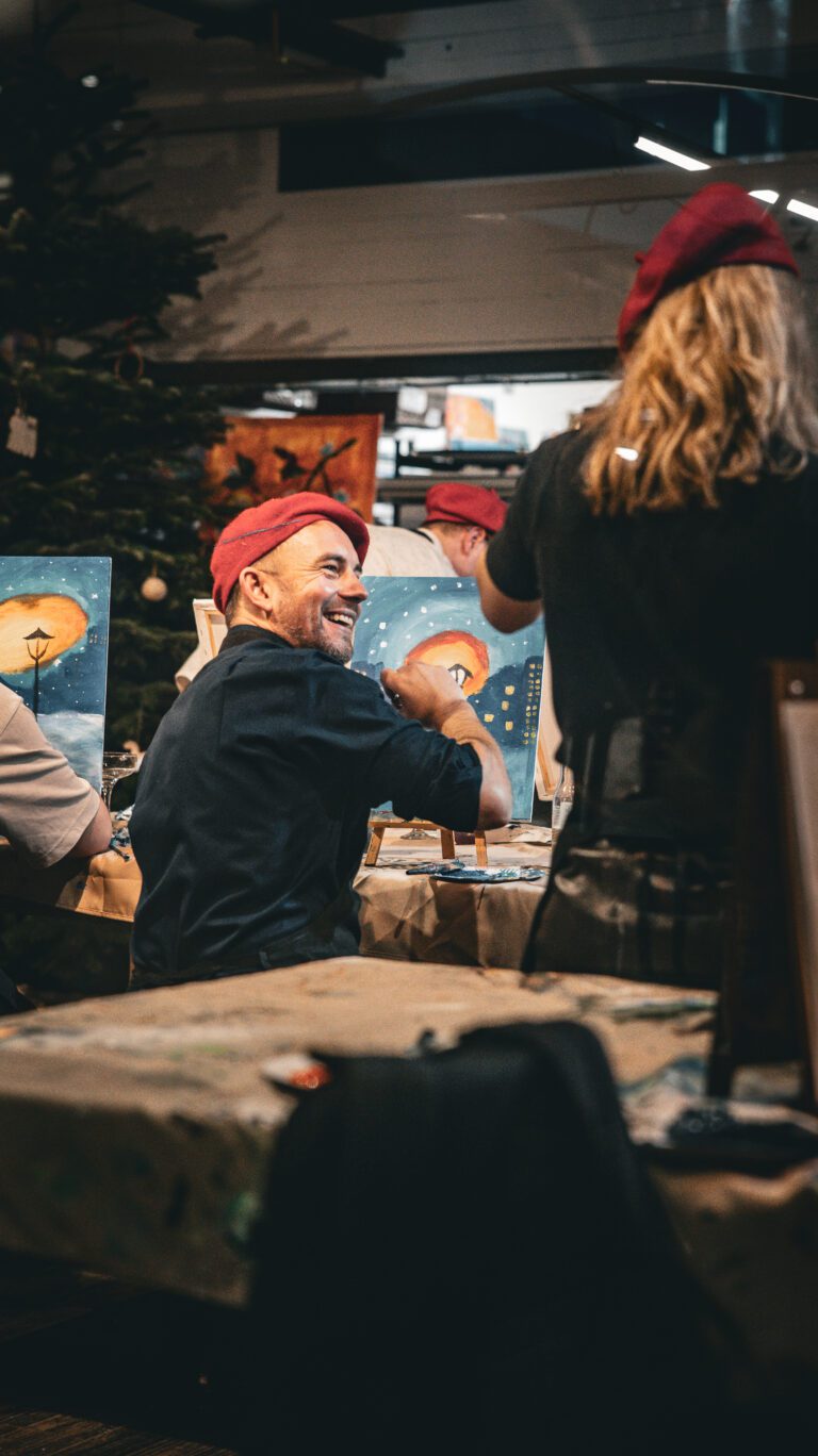 Chapeau rouge, London